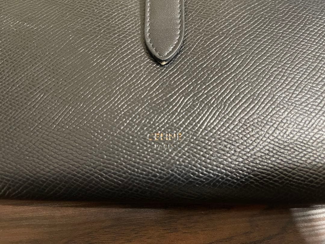 c*o様 【最終値下げ・格安】　ラージストラップ 二つ折り長財布 レザー