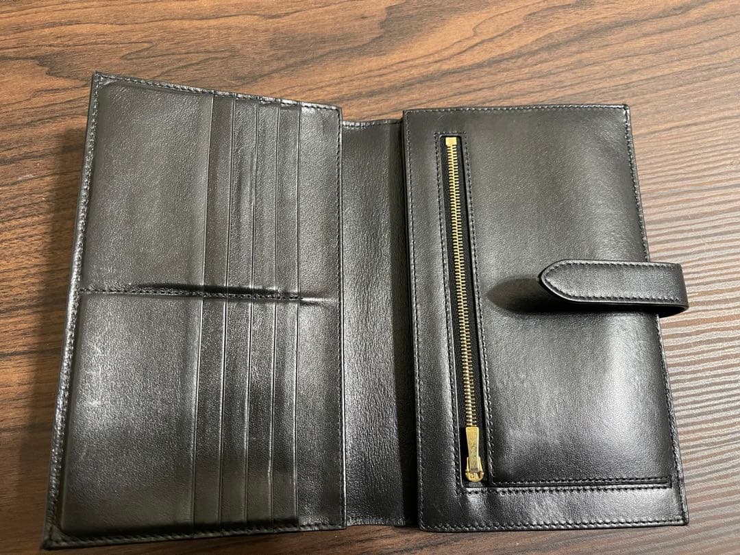 c*o様 【最終値下げ・格安】　ラージストラップ 二つ折り長財布 レザー