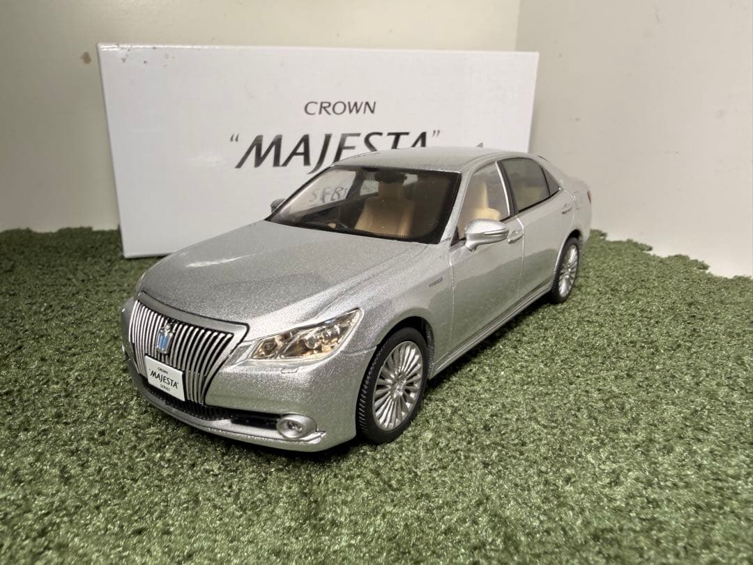 非売品　TOYOTA クラウンマジェスタ　カラーサンプル