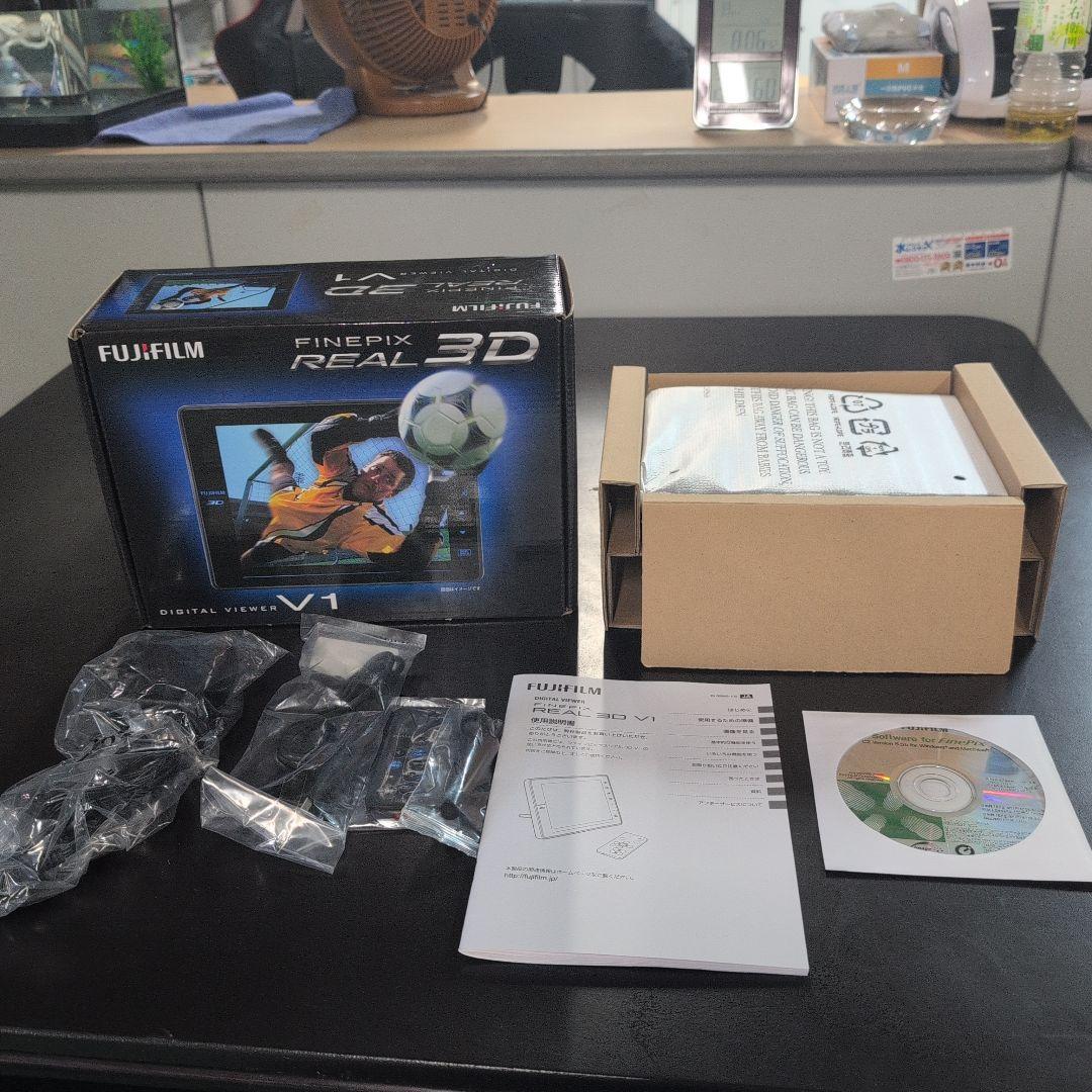 ★ FUJIFILM FINEPIX REAL 3D V1 新品未使用