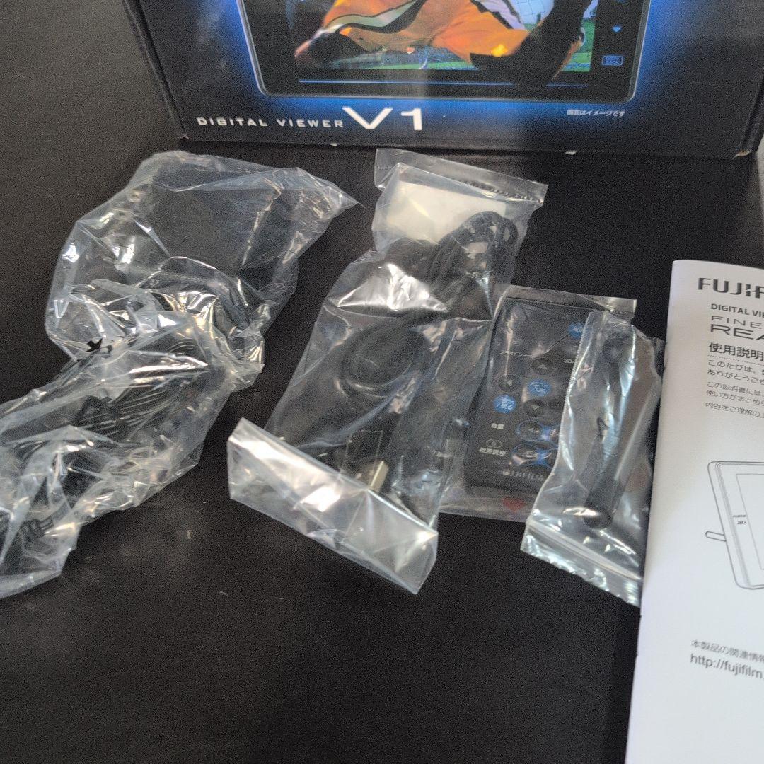 ★ FUJIFILM FINEPIX REAL 3D V1 新品未使用