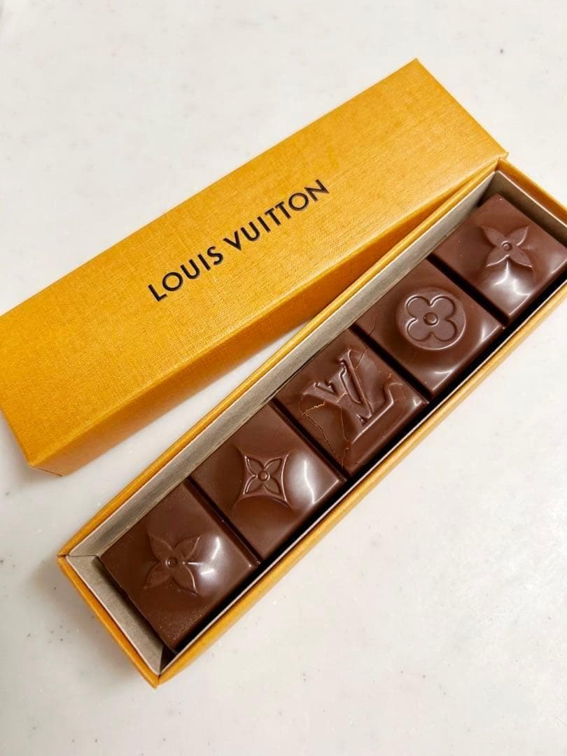 bee kind【日本未発売】ルイ・ヴィトン ミルク/ダークチョコレート