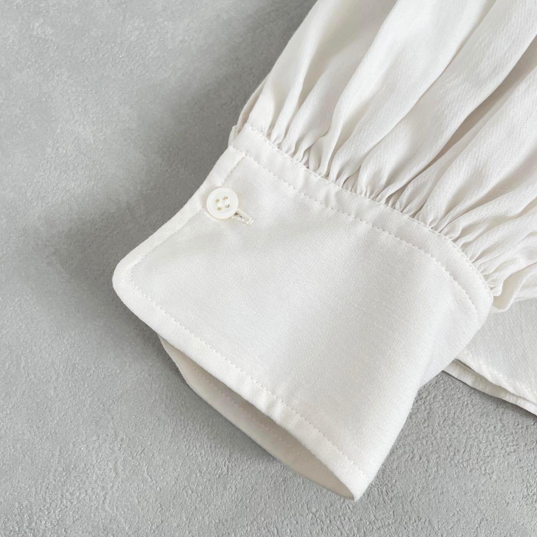 Col Pierrot × éclat コロピエロ　エクラ　フリル使いブラウス