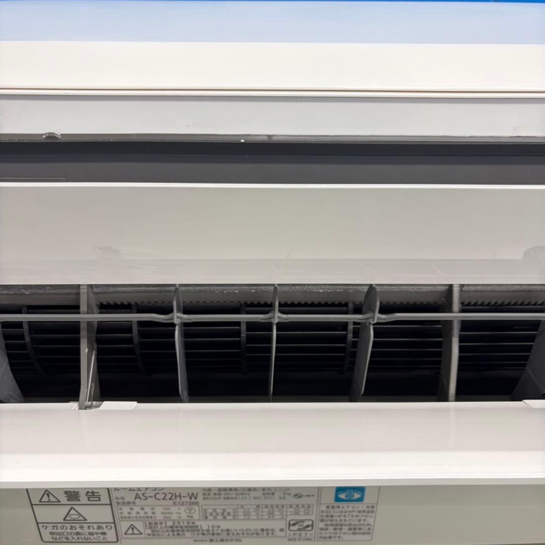 725 モデルルーム展示品　ルームエアコン　容量2.2kw 6畳〜8畳向け