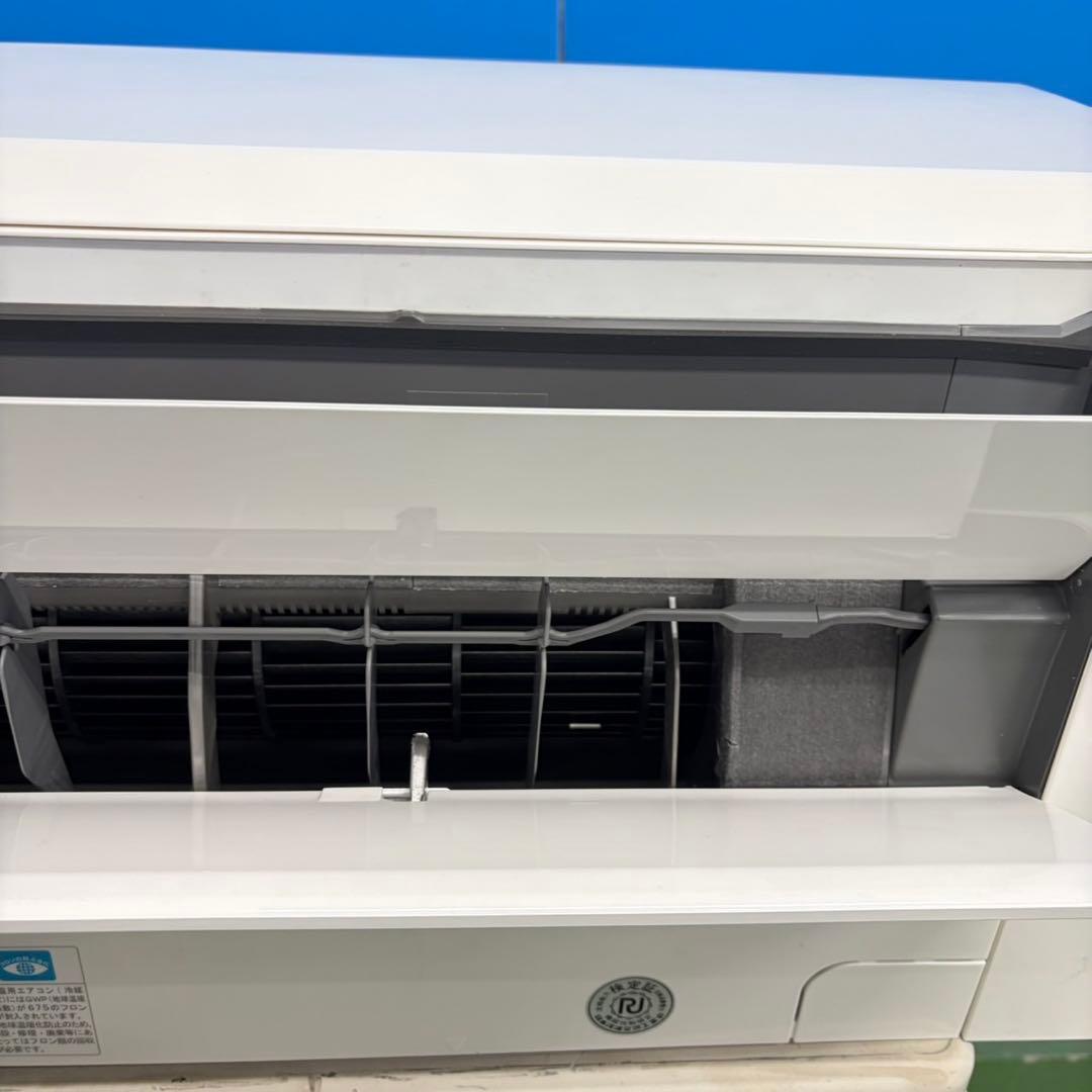 725 モデルルーム展示品　ルームエアコン　容量2.2kw 6畳〜8畳向け