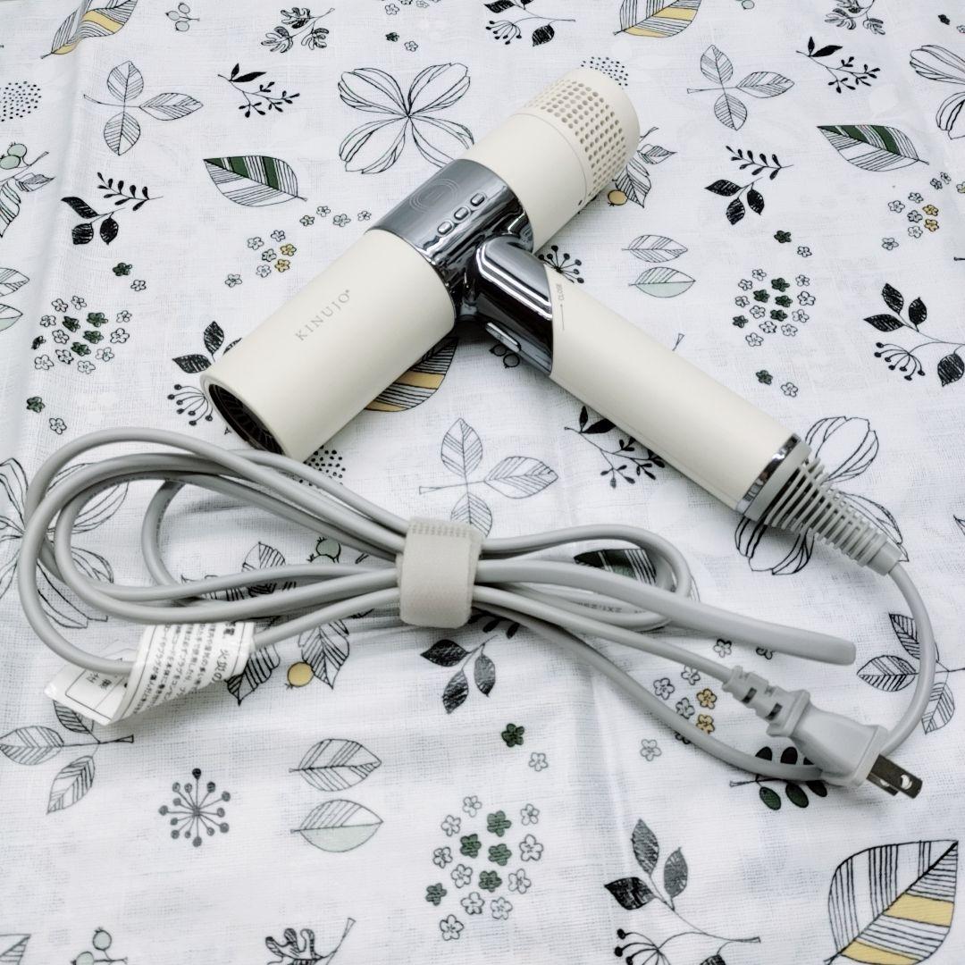 美品⭐️KINUJO 絹女 ドライヤー キヌジョ