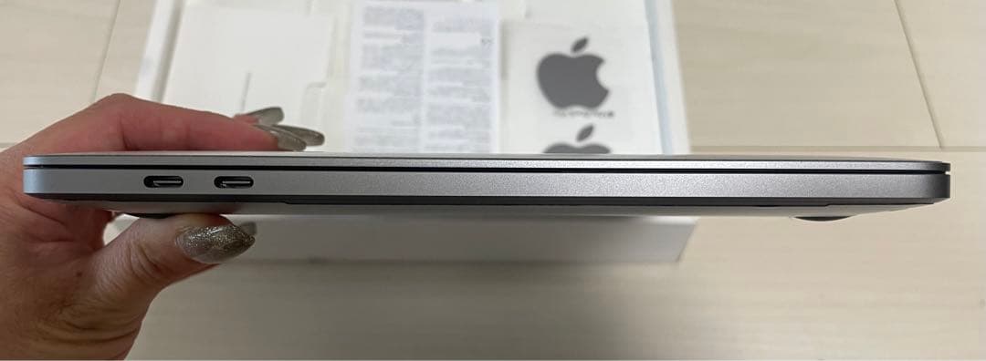 極美品！！MacBookPro M1チップ搭載 13インチ　グレー