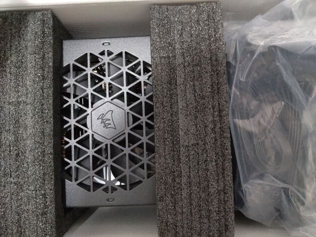 Corsair RM850e フルモジュラー電源