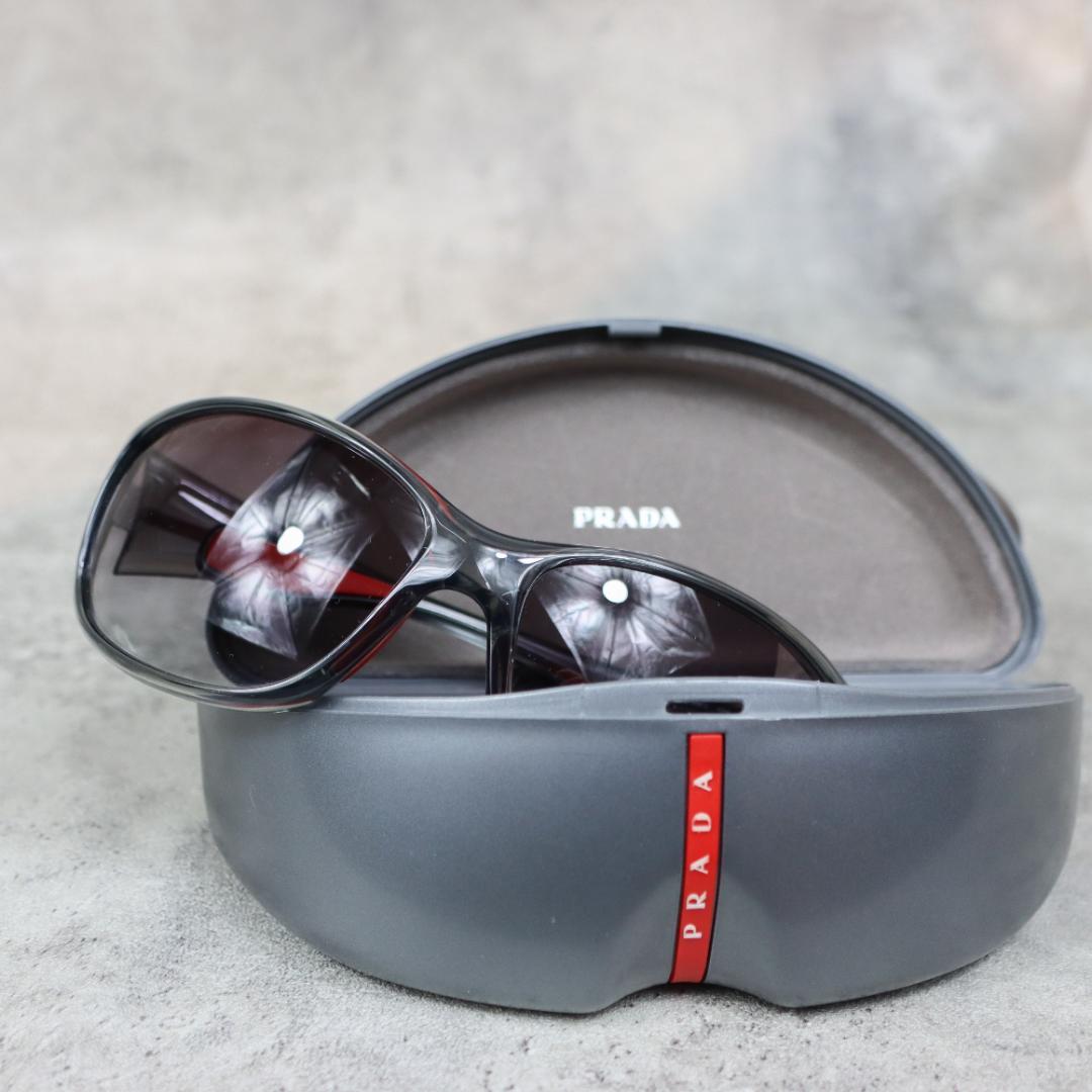 PRADA SPORT プラダスポーツ サングラス グレー×レッド ケース付き