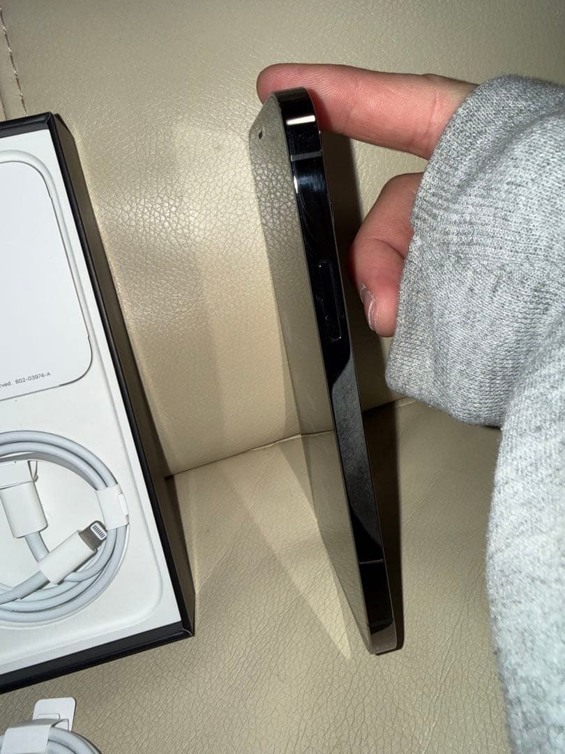 美品 iPhone 12 Pro グラファイト 本体256GB