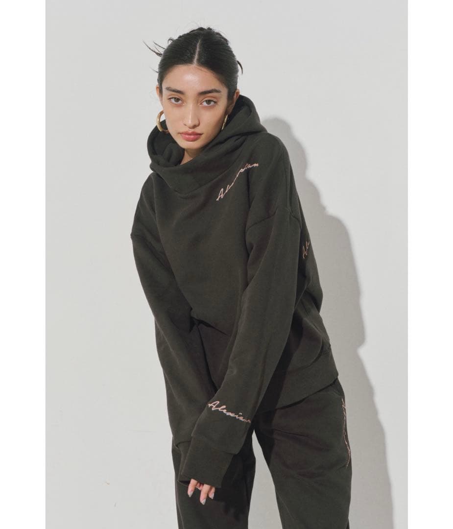 なな〇ALEXIA STAM〇上下セット