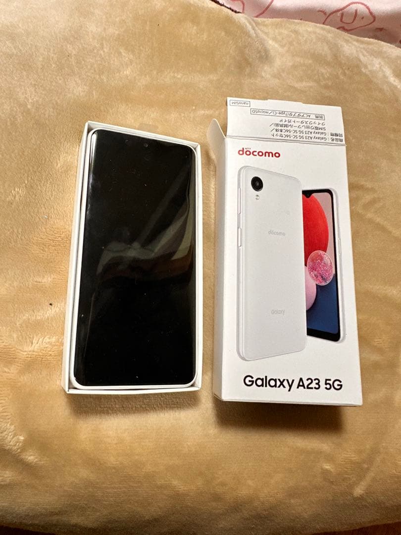 docomo Galaxy A23 5G ホワイト 本体