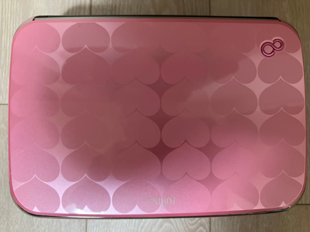 激レア　ノートパソコン モモエリコラボ限定モデル FMVLMG30PK