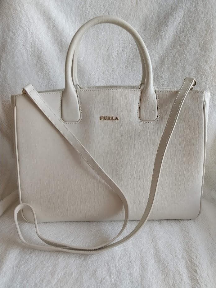 新品・未使用 フルラ FURLA ホワイト レザートートバッグ