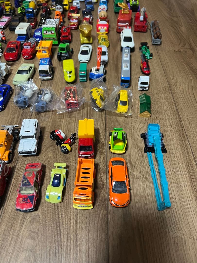 【ジャンク】値下げ　トミカ、ホットウィル他　ミニカー　約400台