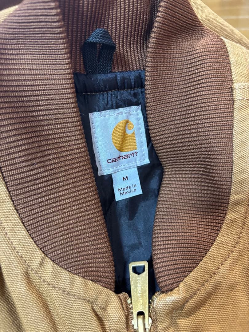 Carhartt ベスト　ダウンベスト　ブラウン　メキシコ製