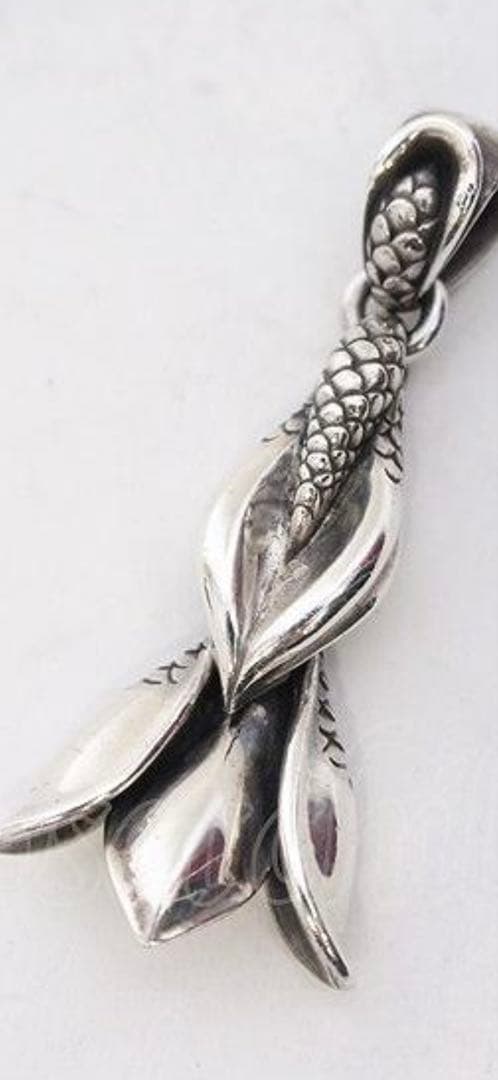 ブラッディーマリー　マーメイドフィンペンダント　ダブル