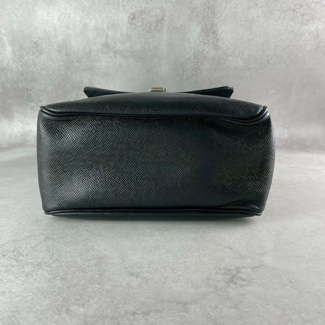 美品✨ルイヴィトン タイガ　ヤランガ ショルダーバッグレザー