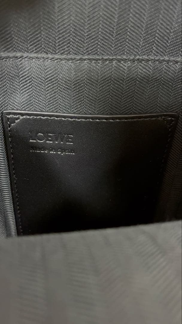 LOEWE ロエベ ショルダーバッグバーティカルクロスボディポケット国内正規品