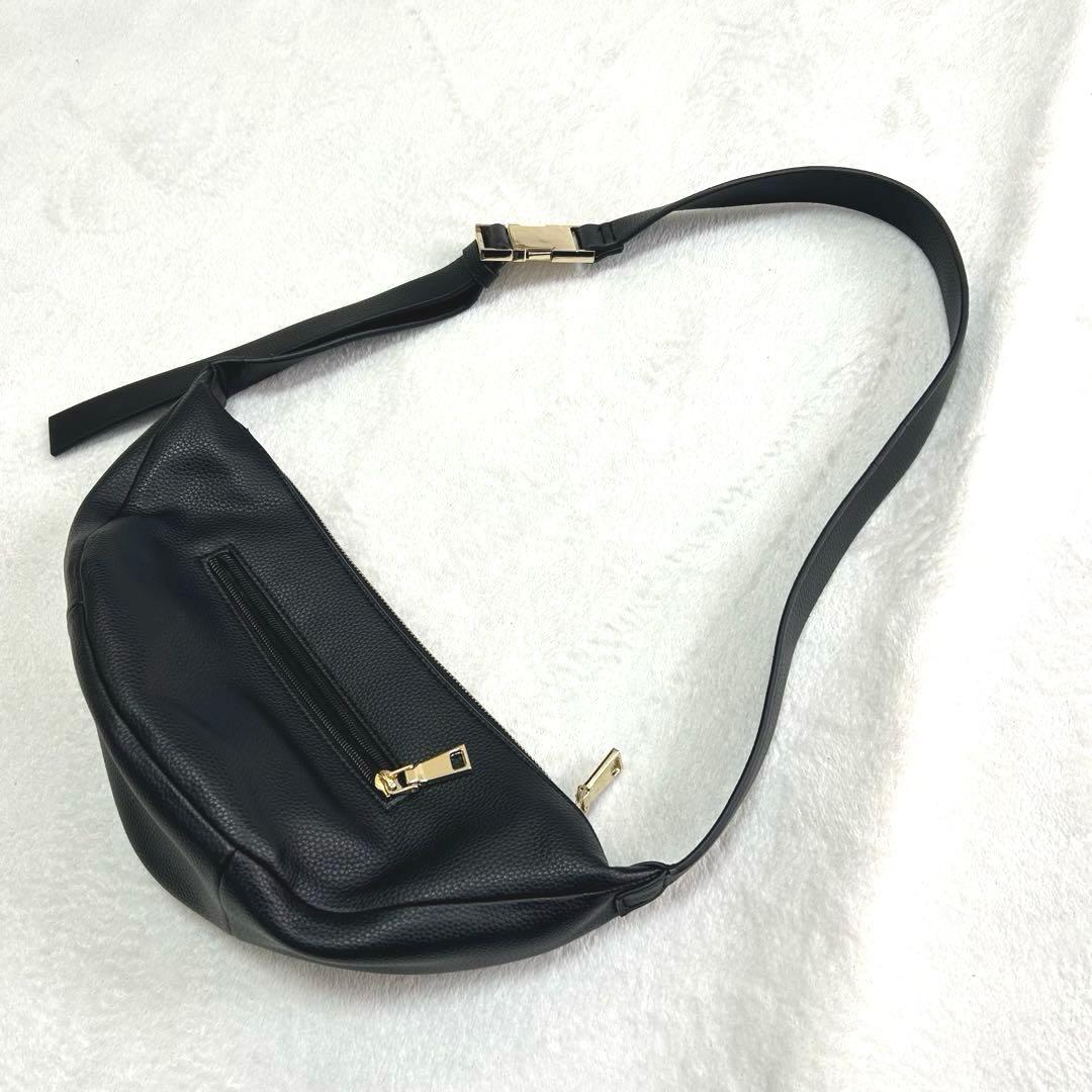 極美品✨RIVE DROITE カーブボディバッグ レザー　ブラック　リヴドロワ