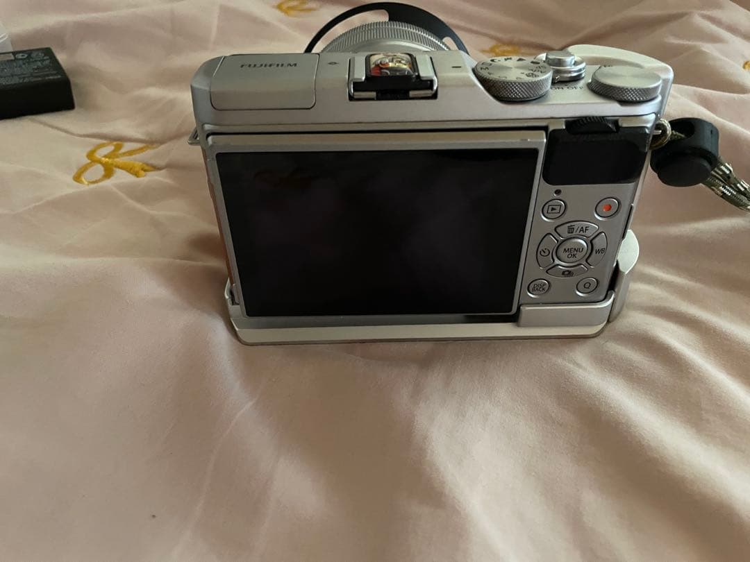 Fujifilm X-A5 ミラーレス一眼 ピンク