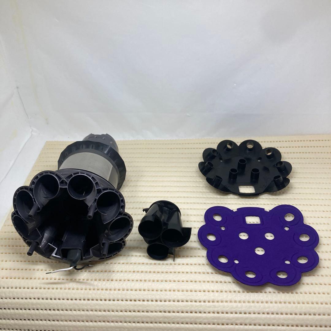 朝夕さん専用ダイソン　ＳＶ１８簡易分解清掃、メンテナンス済み（本体のみ）