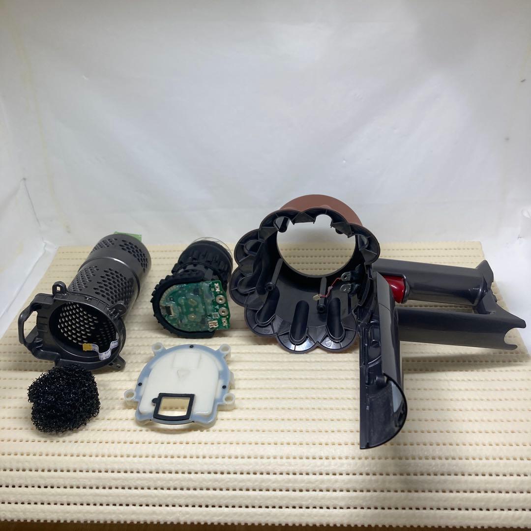 朝夕さん専用ダイソン　ＳＶ１８簡易分解清掃、メンテナンス済み（本体のみ）