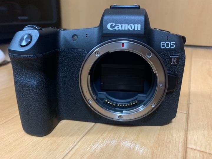 EOS R （バッテリーグリップ付）
