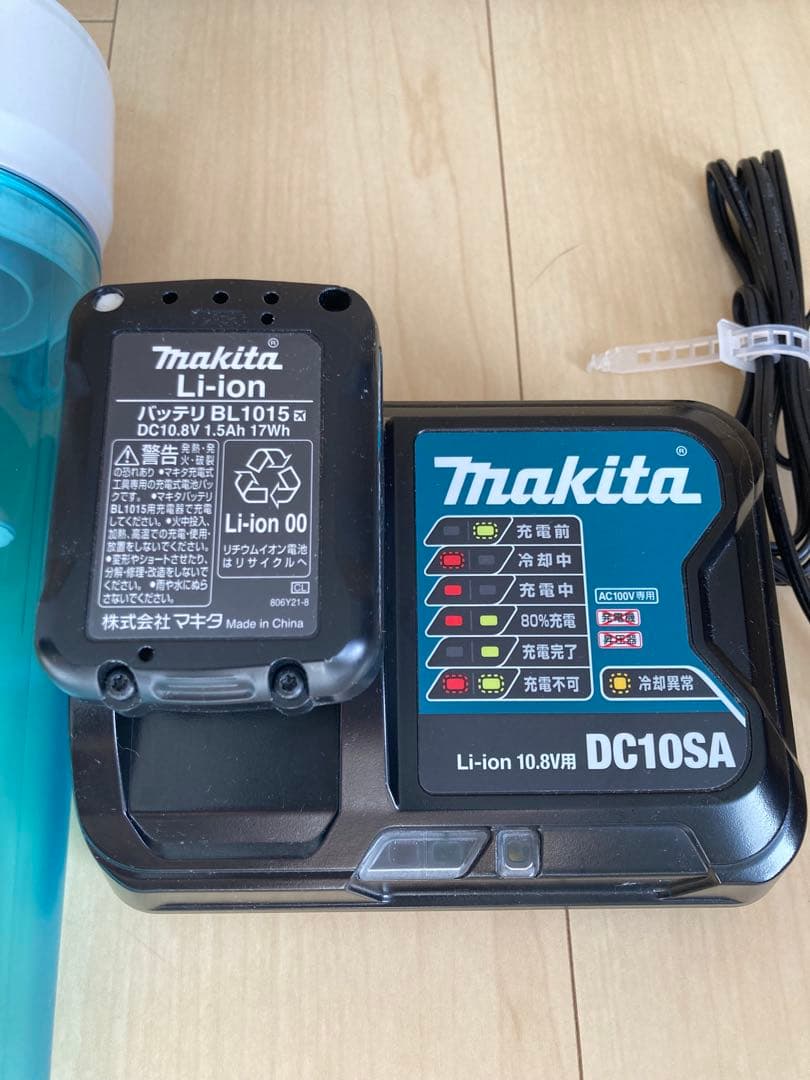 マキタ　CL1:08FDモデルステック型クリーナーコードレス　中古品　取説付