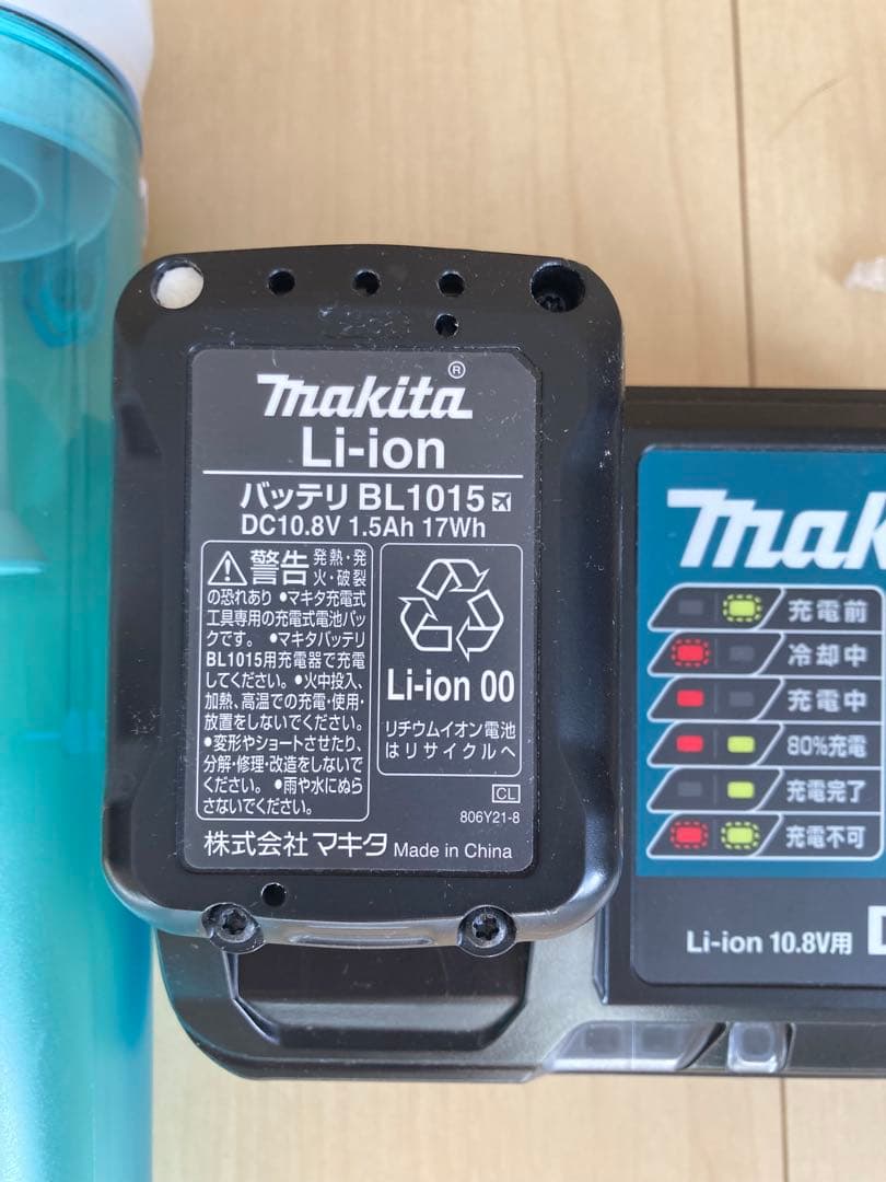 マキタ　CL1:08FDモデルステック型クリーナーコードレス　中古品　取説付