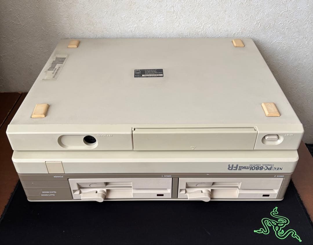 PC-8801mkIIFR 本体とキーボード 動作品