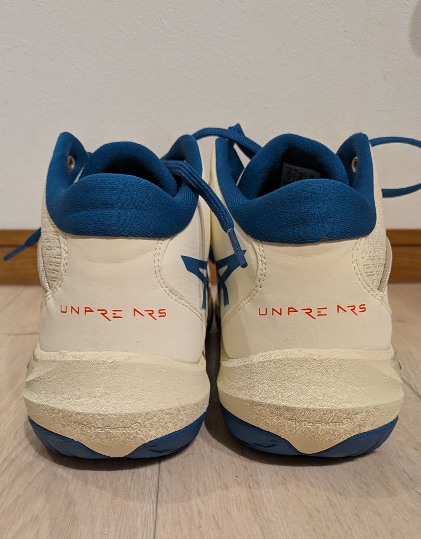 ASICS バスケットボールシューズ アンプレアルス3