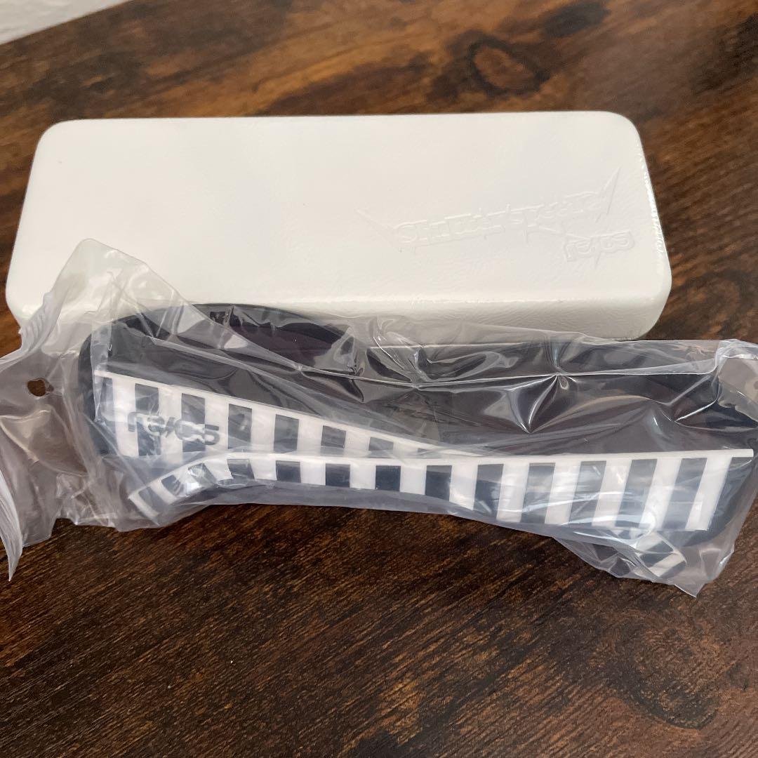 GLAY JIROプロデュース recsサングラス