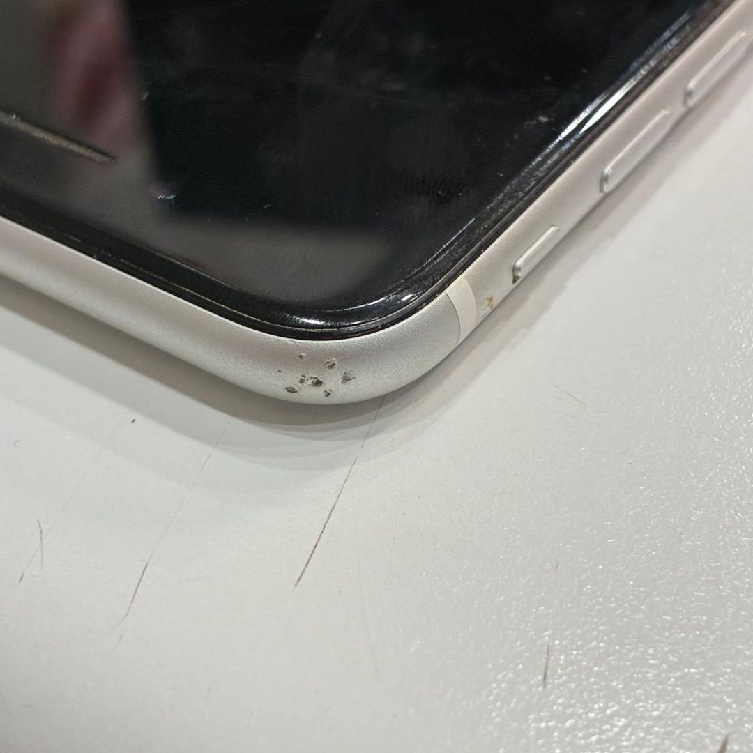 Apple iPhone SE (第2世代) (ホワイト)64GB SIMフリー