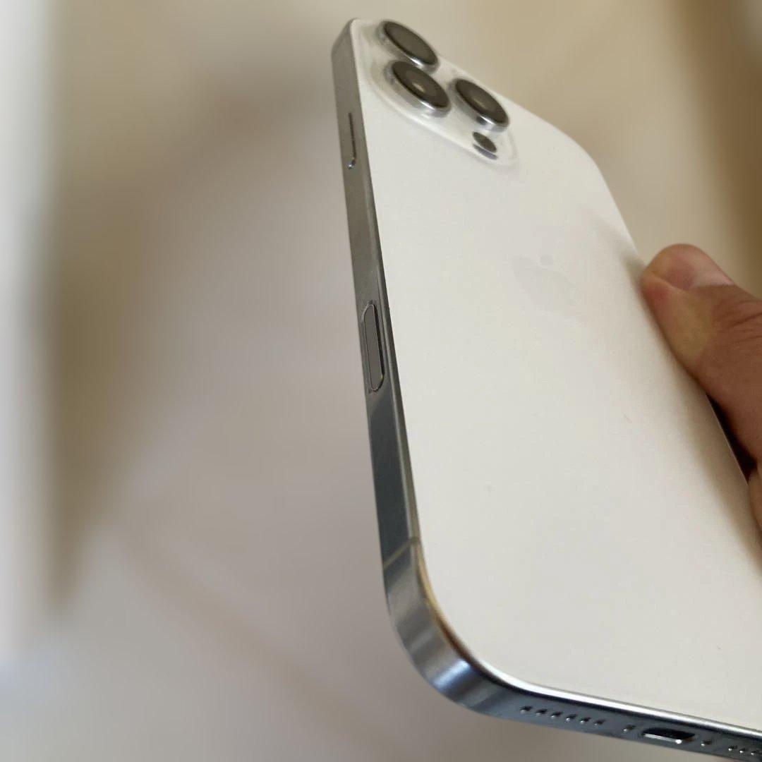 iPhone 16 Pro Max ホワイト　香港版　512GB 美品