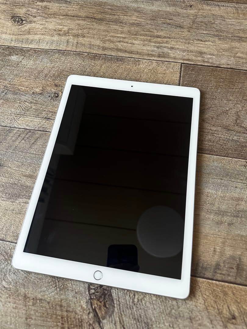 iPad Pro第1世代12.9インチ　シルバー　Wi-Fiモデル