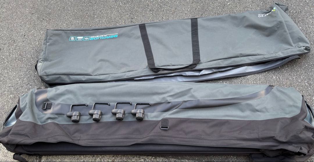 coasterです。引き取り　TERZO製ルーフボックス、