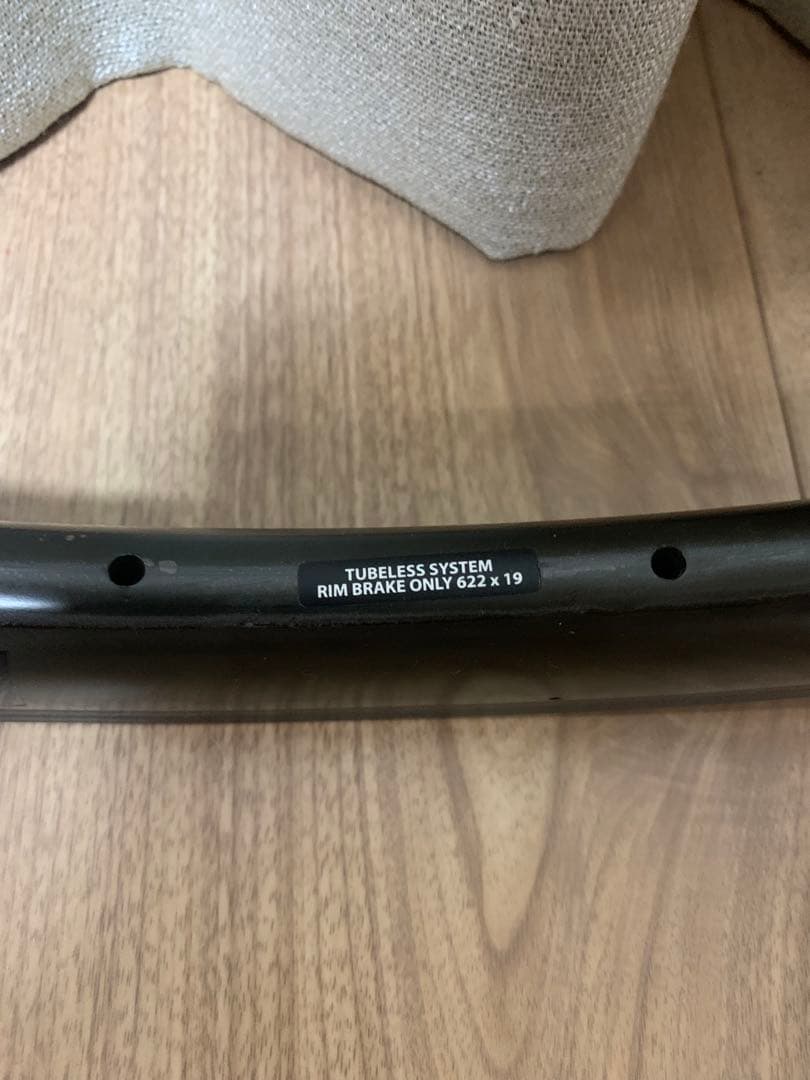 [耳垢] Giant SLR1 HOOKLESS カーボンリム内幅19mm