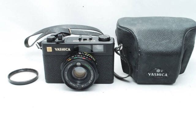 ☆★YASHICAカメラ★☆ヤシカ ELECTRO35 CC  ブラックケース付