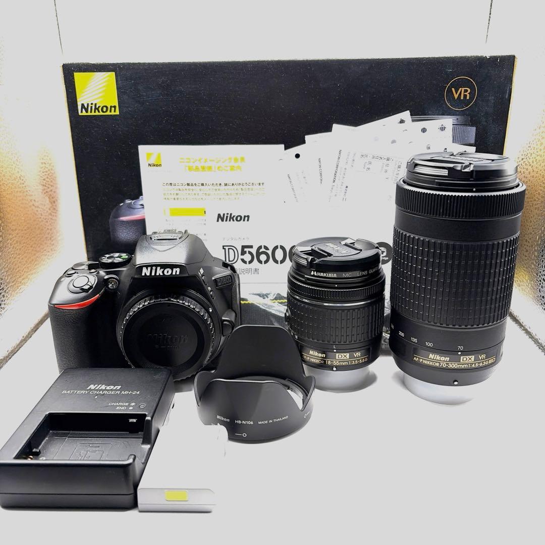 極美品 D5600ダブルズームキット　18-55mm 70-300mm 一眼レフ