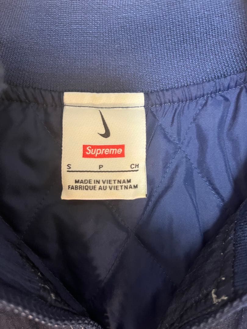 ニ*ケ様 supreme×ナイキのコラボジャケット