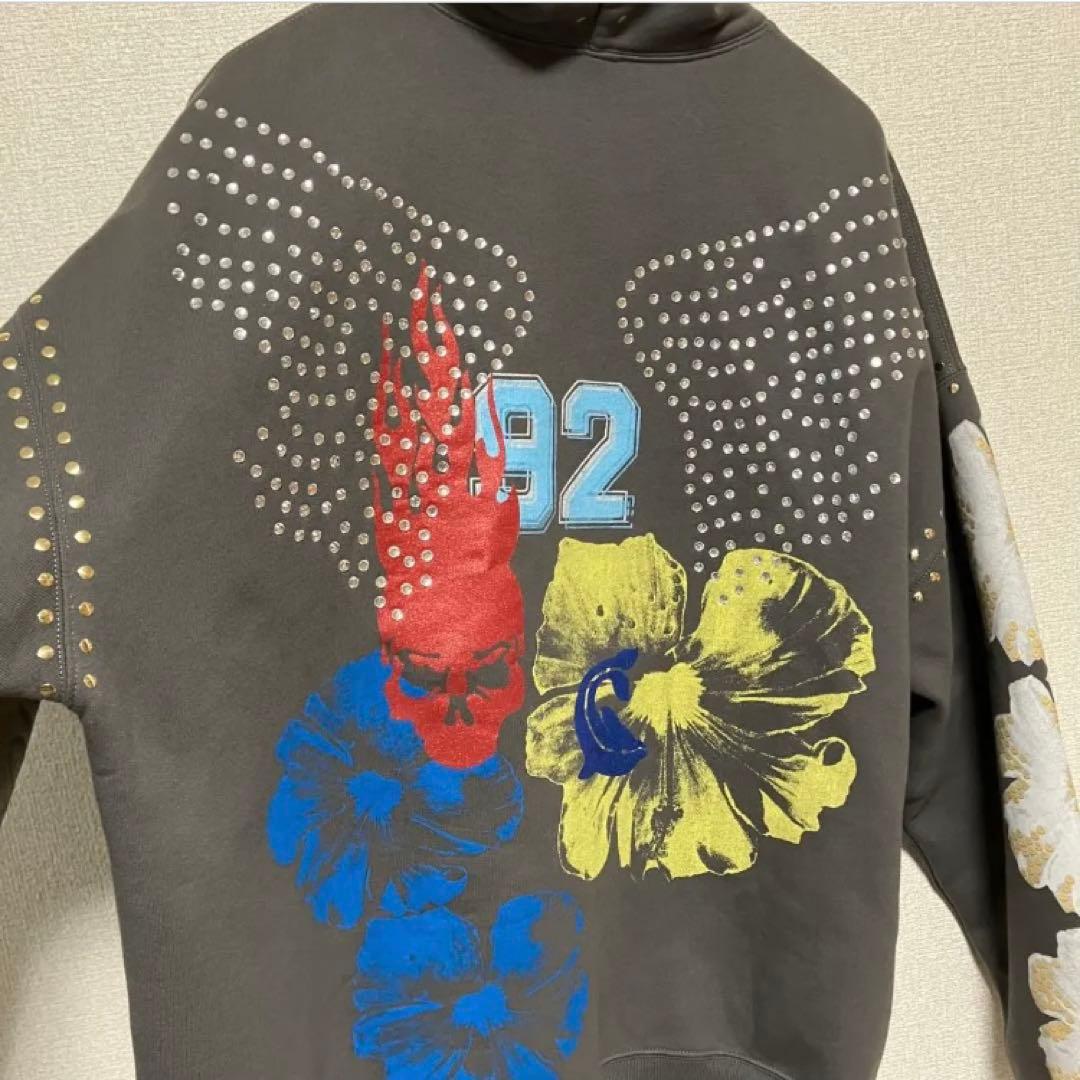 i'm sorry by petra collins newjeans着用