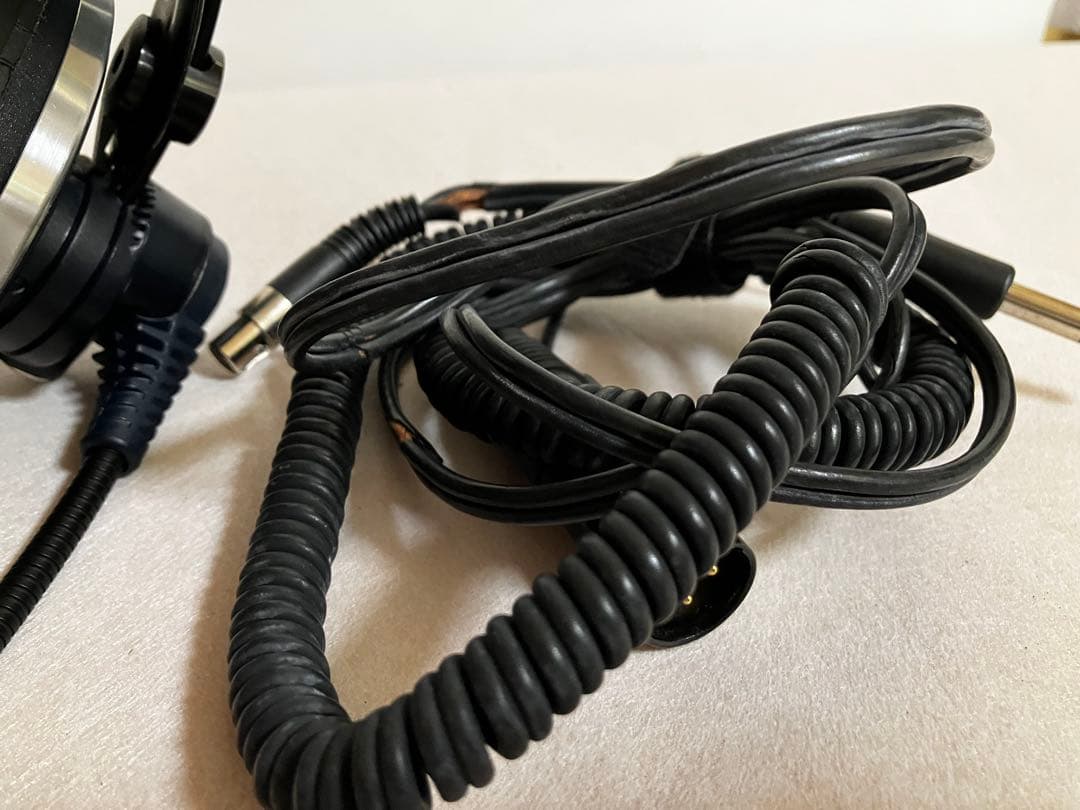 AKG ( アーカーゲー ) HSD271 ヘッドセット および専用ケーブル