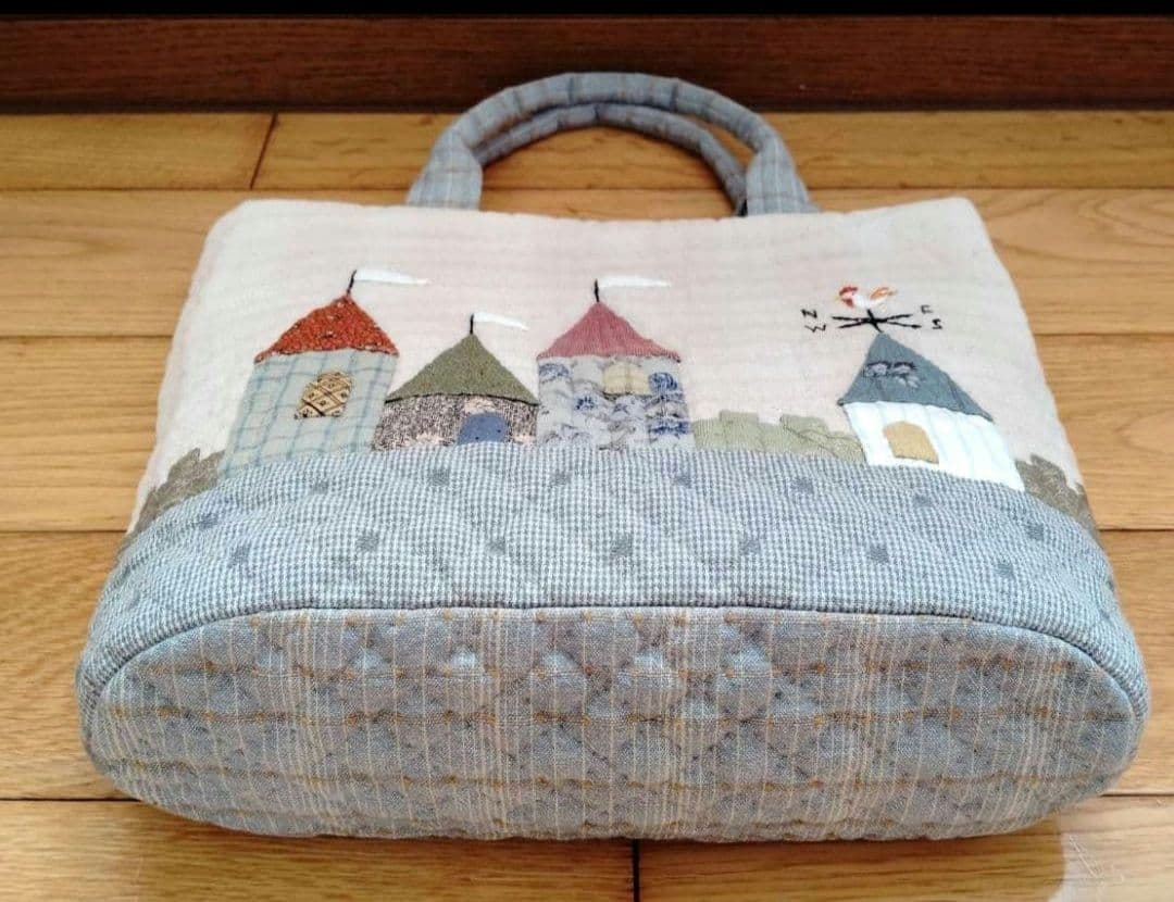 風見鶏の見える街。トートバッグ ハンドバッグ テシゴト雑貨