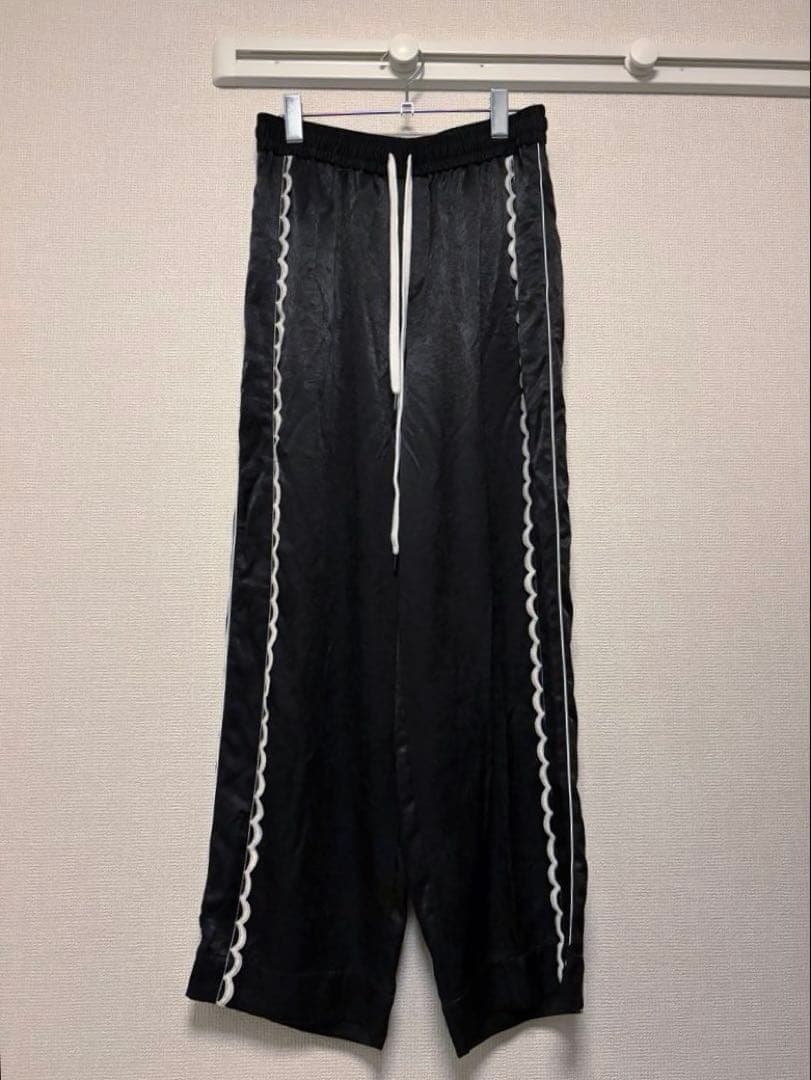 サイドレーストラックパンツ　アダムエロペ