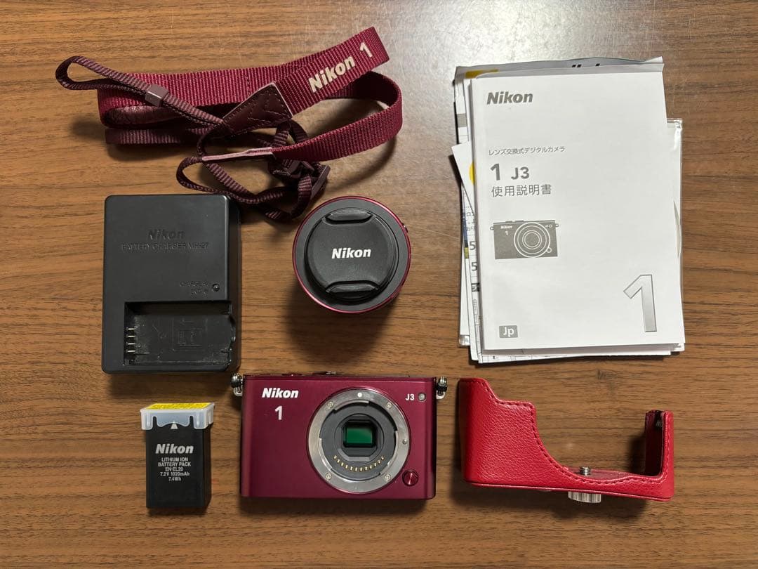 ミラーレス一眼 Nikon1 J3 標準ズームレンズ　ジャンク品