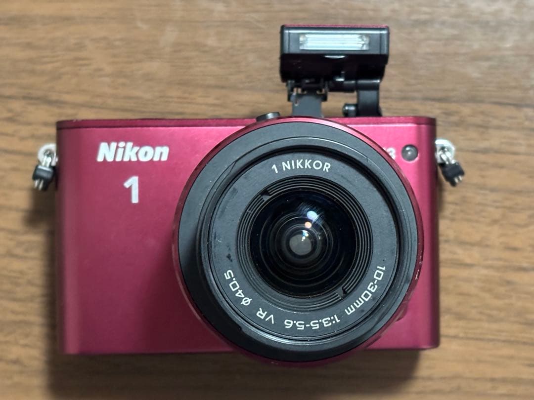 ミラーレス一眼 Nikon1 J3 標準ズームレンズ　ジャンク品