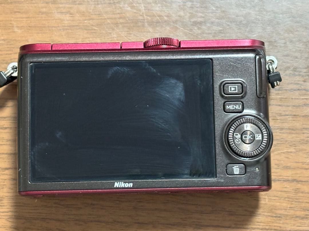 ミラーレス一眼 Nikon1 J3 標準ズームレンズ　ジャンク品