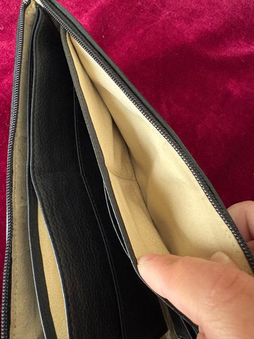 ATAO ブラック キルティング 長財布