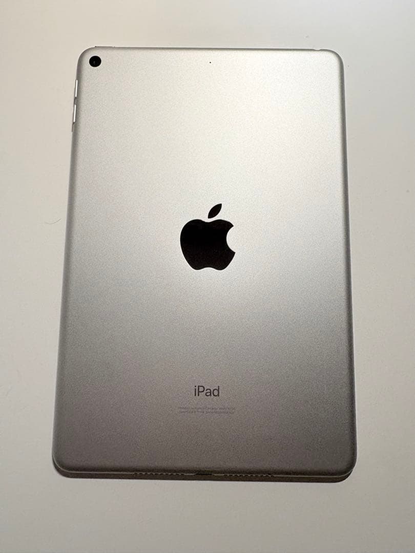 Apple iPad mini 第5世代 64GBシルバー ケース付き